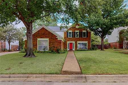 3465 Whitney Way Hurst, TX 76054
