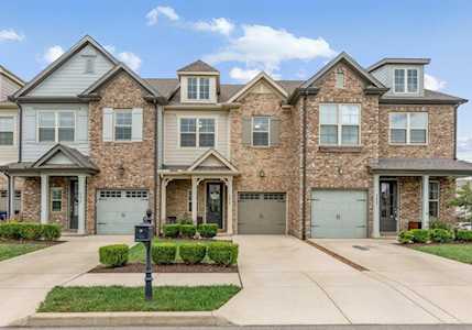 2636 Wellesley Square Dr Thompsons Station, TN 37179