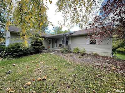 108 Westminster Dr Mackinaw, IL 61755