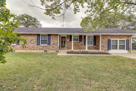 126 Chippendale Dr Hendersonville, TN 37075