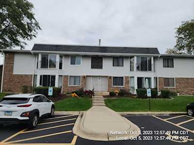 2730 Mitchell Dr #8 Woodridge, IL 60517