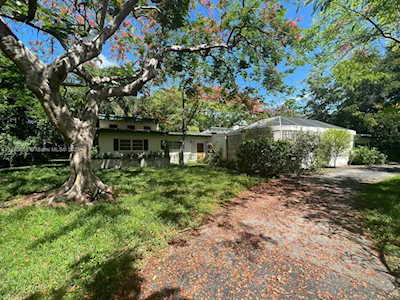 11550 SW 80th Rd Pinecrest, FL 33156