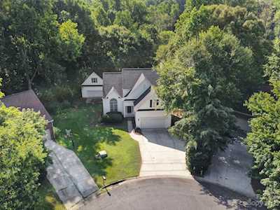 124 Lyman Oak Ct Fort Mill, SC 29715