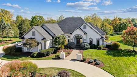 1210 Waters Edge Drive Centerville, OH 45458
