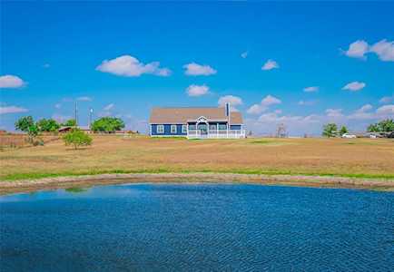 1885 County Road 452 Taylor, TX 76574