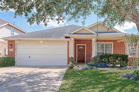 715 Pickett Hill Ln Rosenberg, TX 77469