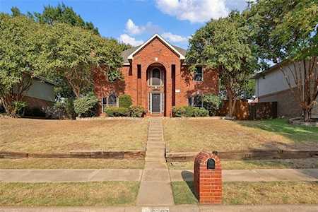 2207 Wren Lane Lewisville, TX 75077