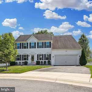 816 Drake Ln Severn, MD 21144