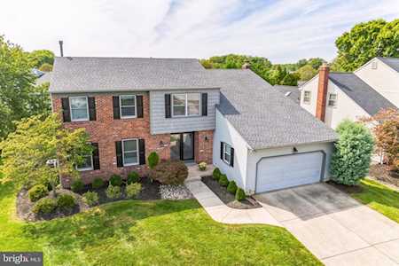 104 Brompton Dr Cherry Hill, NJ 08003