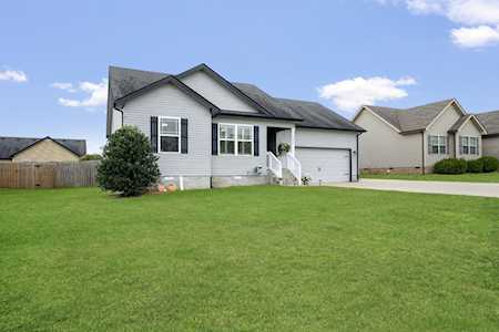584 Tracy Ln Clarksville, TN 37040