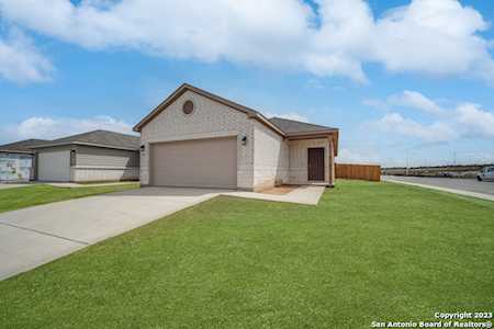 441 Moscato Road New Braunfels, TX 78130