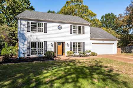 6928 Wynterhall Dr Germantown, TN 38138
