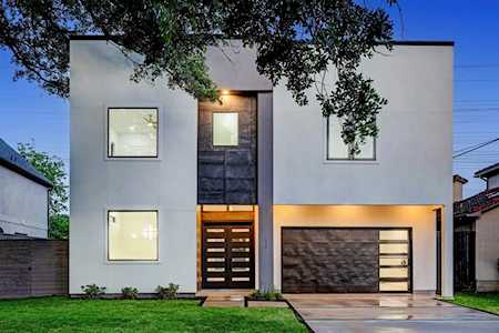 22 Bash Place Houston, TX 77027