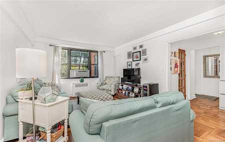 3103 Fairfield Ave #2B Bronx, NY 10463