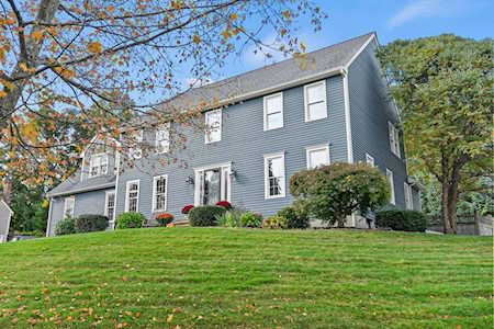 26 Brentwood Drive Shrewsbury, MA 01545