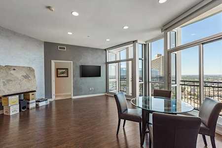 500 Throckmorton Street #3007 Fort Worth, TX 76102