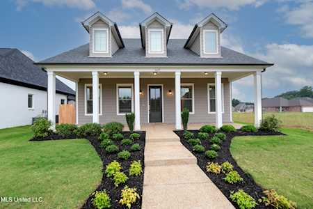3495 Kreunen St Nesbit, MS 38651