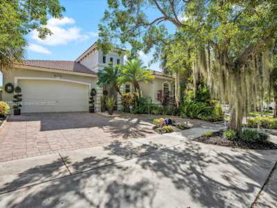 8774 SW 206th Ln Cutler Bay, FL 33189