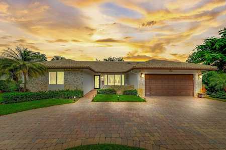 8659 NW 49th Dr Coral Springs, FL 33067
