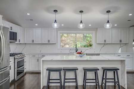 13 Hemlock Bedford, MA 01730