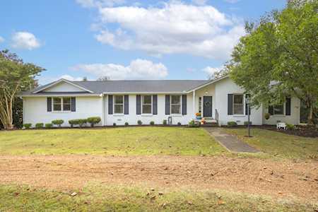 7921 Meadow View Dr Nashville, TN 37221
