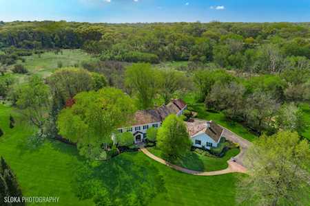 357 Deepwood Rd Barrington Hills, IL 60010
