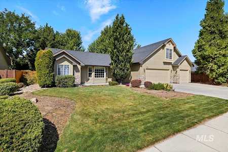 739 S Waterton Ave. Eagle, ID 83616