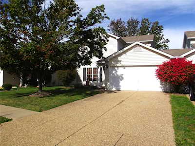 223 John Charles Dr Wentzville, MO 63385