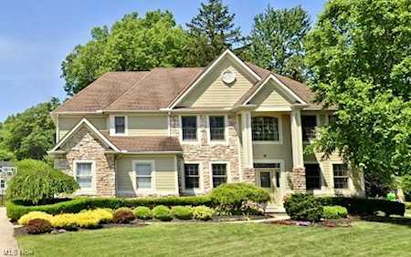 3626 Windsong Ct Westlake, OH 44145