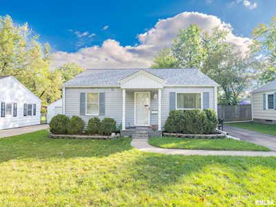 504 W Lakewood Ave Peoria, IL 61614