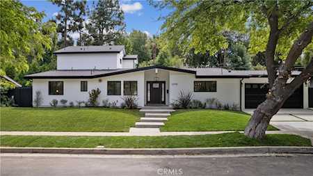 22940 Austin St Woodland Hills, CA 91364
