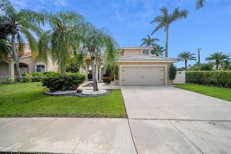 17890 SW 3rd St Pembroke Pines, FL 33029