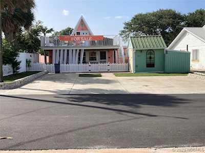 321 Jessamine Ave New Smyrna Beach, FL 32169