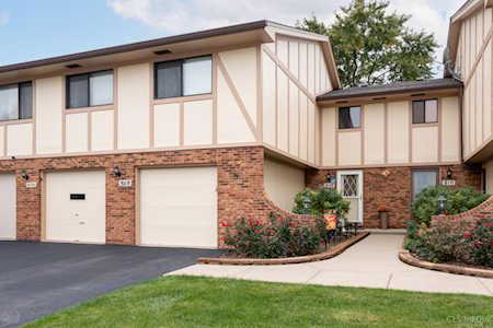 808 Dracut Ln Schaumburg, IL 60173