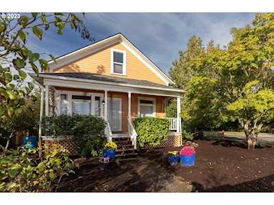 8205 SE 67th AVE Portland, OR 97206