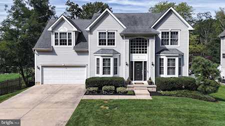 7 Crooked Ln Cherry Hill, NJ 08034