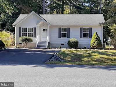 12 Castle Dr Ocean Pines, MD 21811