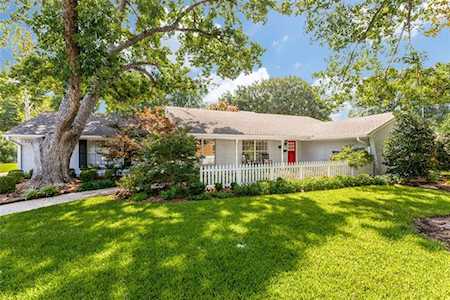 910 Lakeview Drive Richardson, TX 75080