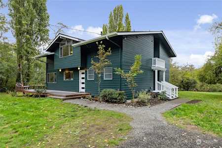 18003 Westside Hwy SW Vashon, WA 98070