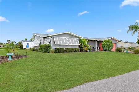 6221 Bob White Dr Englewood, FL 34224