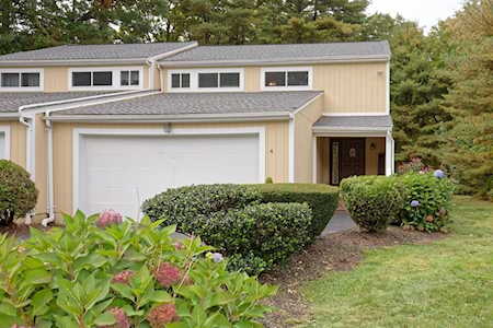 4 Tropeano Ct #4 Bellingham, MA 02019
