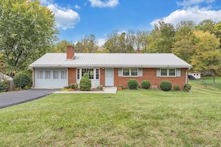 83 Fairfield Troutville, VA 24175