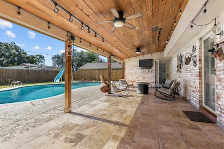 5104 Halbert Dr Pearland, TX 77581