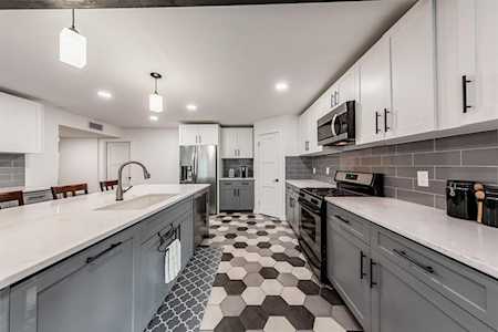 10708 School House LN Austin, TX 78750