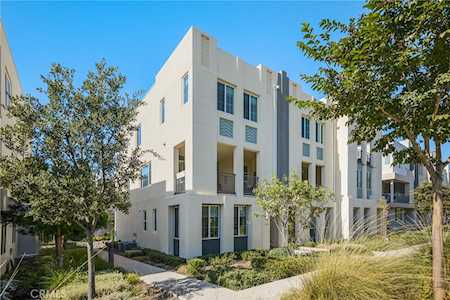 743 Beacon Irvine, CA 92618