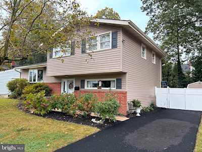 118 Glenoak Rd Wilmington, DE 19805