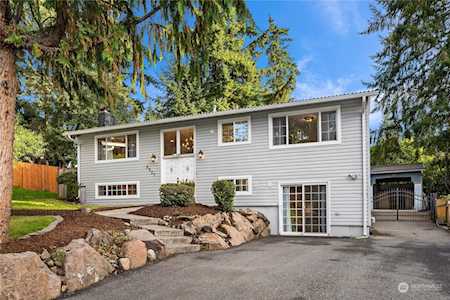 8527 NE 135th St Kirkland, WA 98034