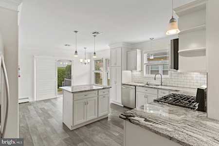 14 Olstins Ct Toms River, NJ 08757
