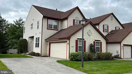 1091 Chanticleer Cherry Hill, NJ 08003