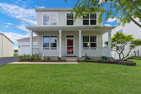 714 Periwinkle Ln Aurora, IL 60504
